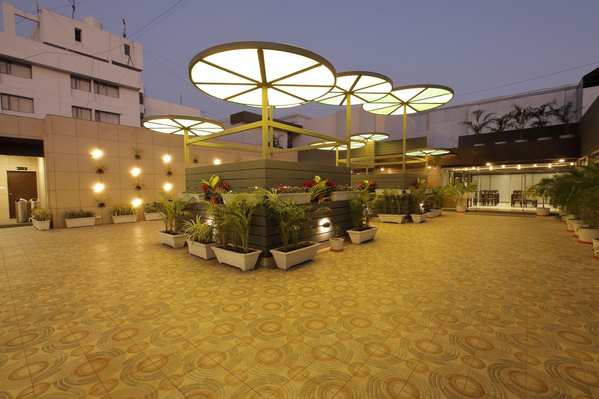 Hotel The Lotus Park Ahmedabad Exterior photo